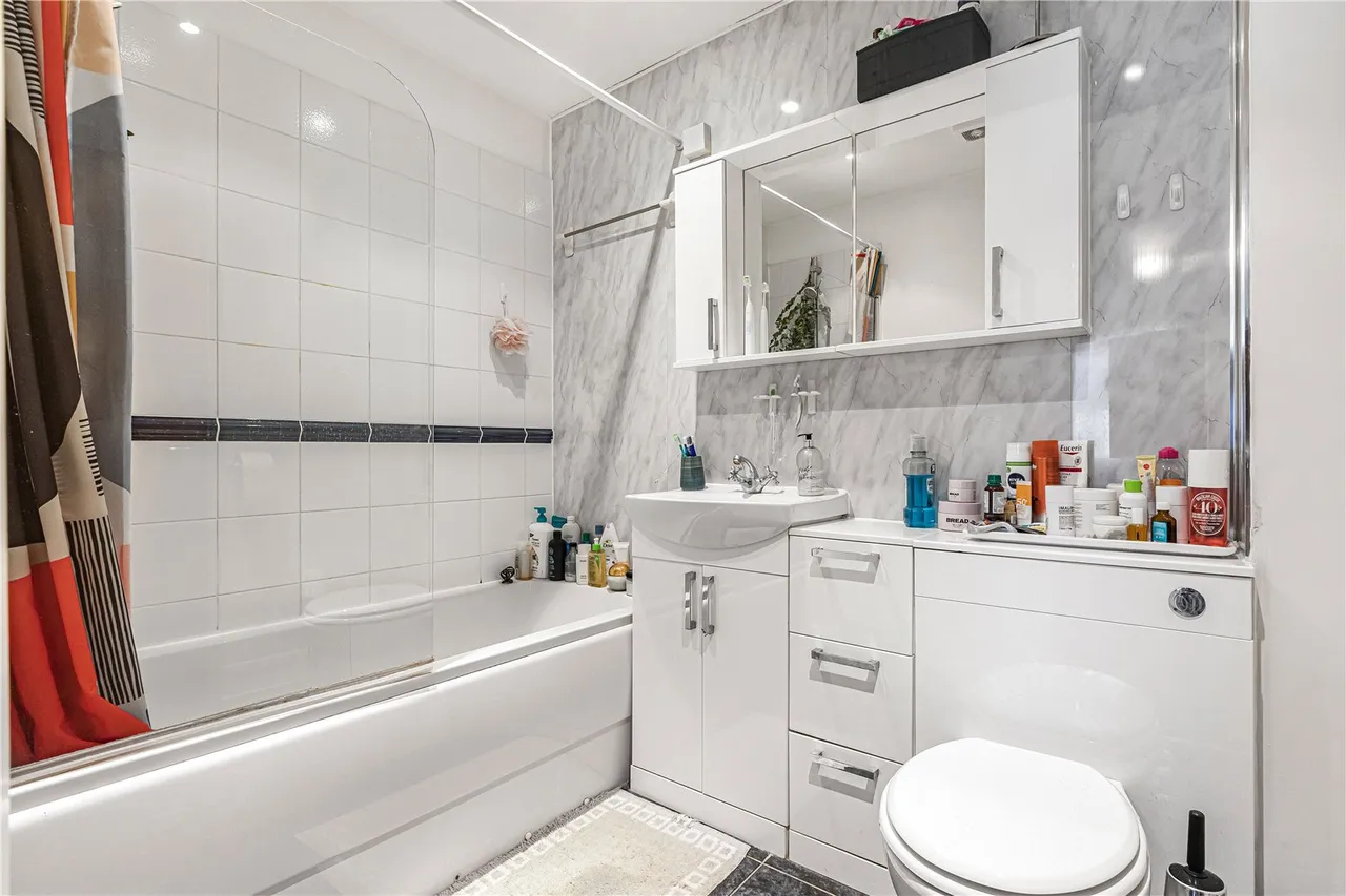 Goswell Road, London, EC1V, photo 4