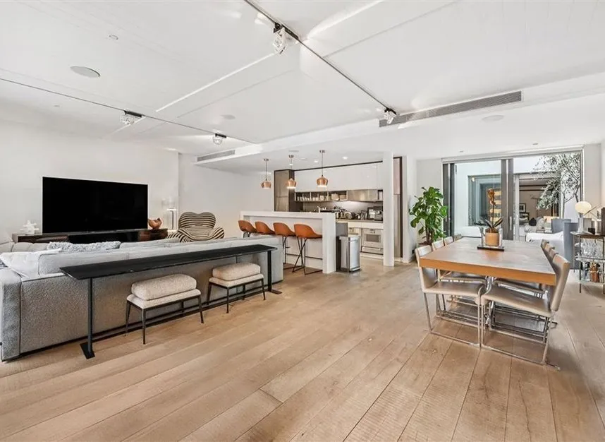 2 bed flat for sale, Oxford Street, Soho, W1D