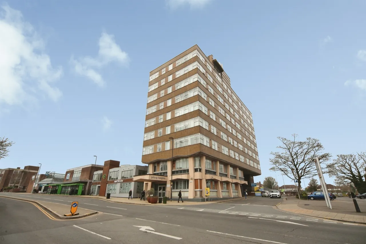 1 bed flat for sale — Church Street, Dunstable