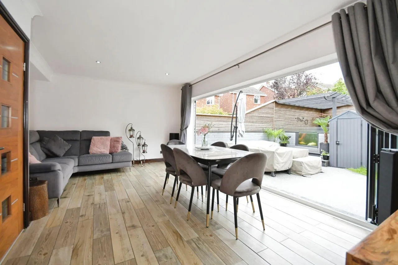 Webb Avenue, Sheffield, S36, photo 3
