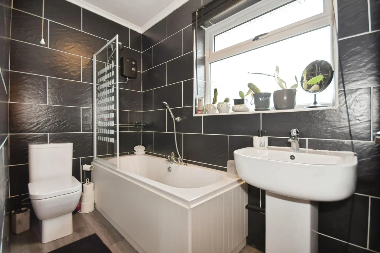 Webb Avenue, Sheffield, S36, photo 20