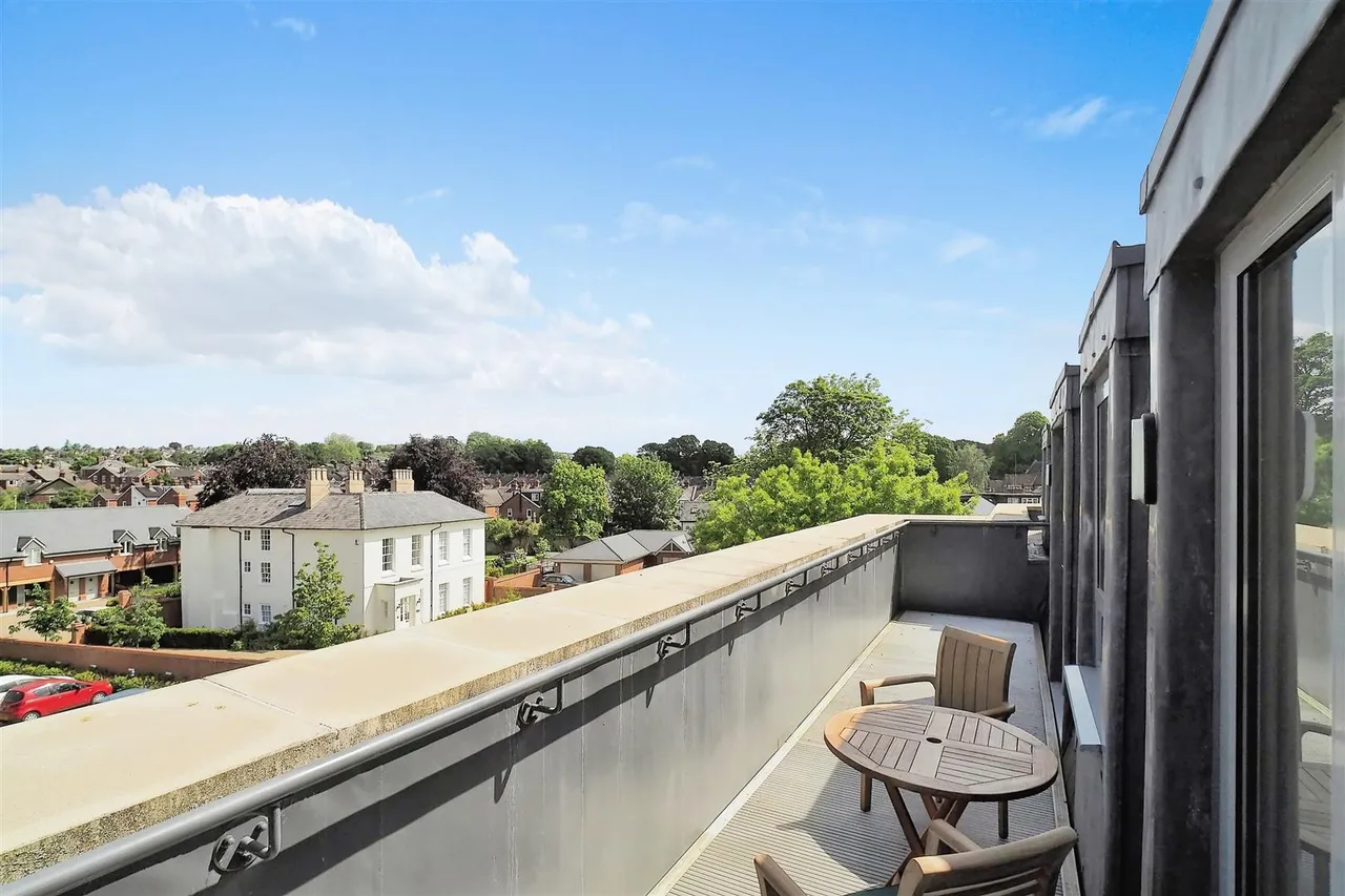 Endless Street, Salisbury, SP1, photo 22