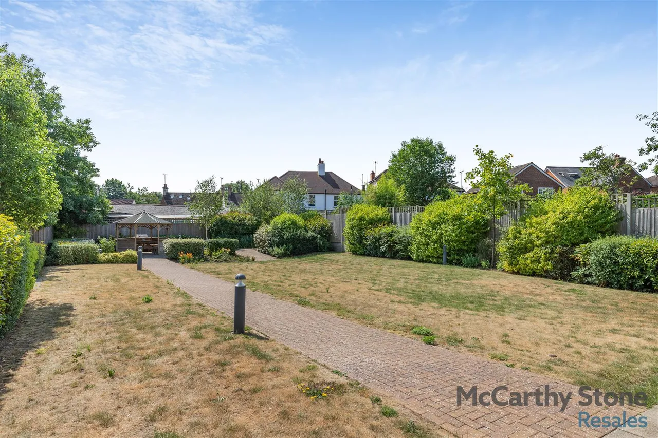 London Road, Knebworth, SG3, photo 22