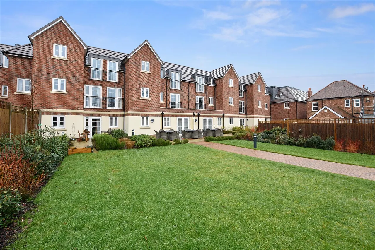 London Road, Knebworth, SG3, photo 13