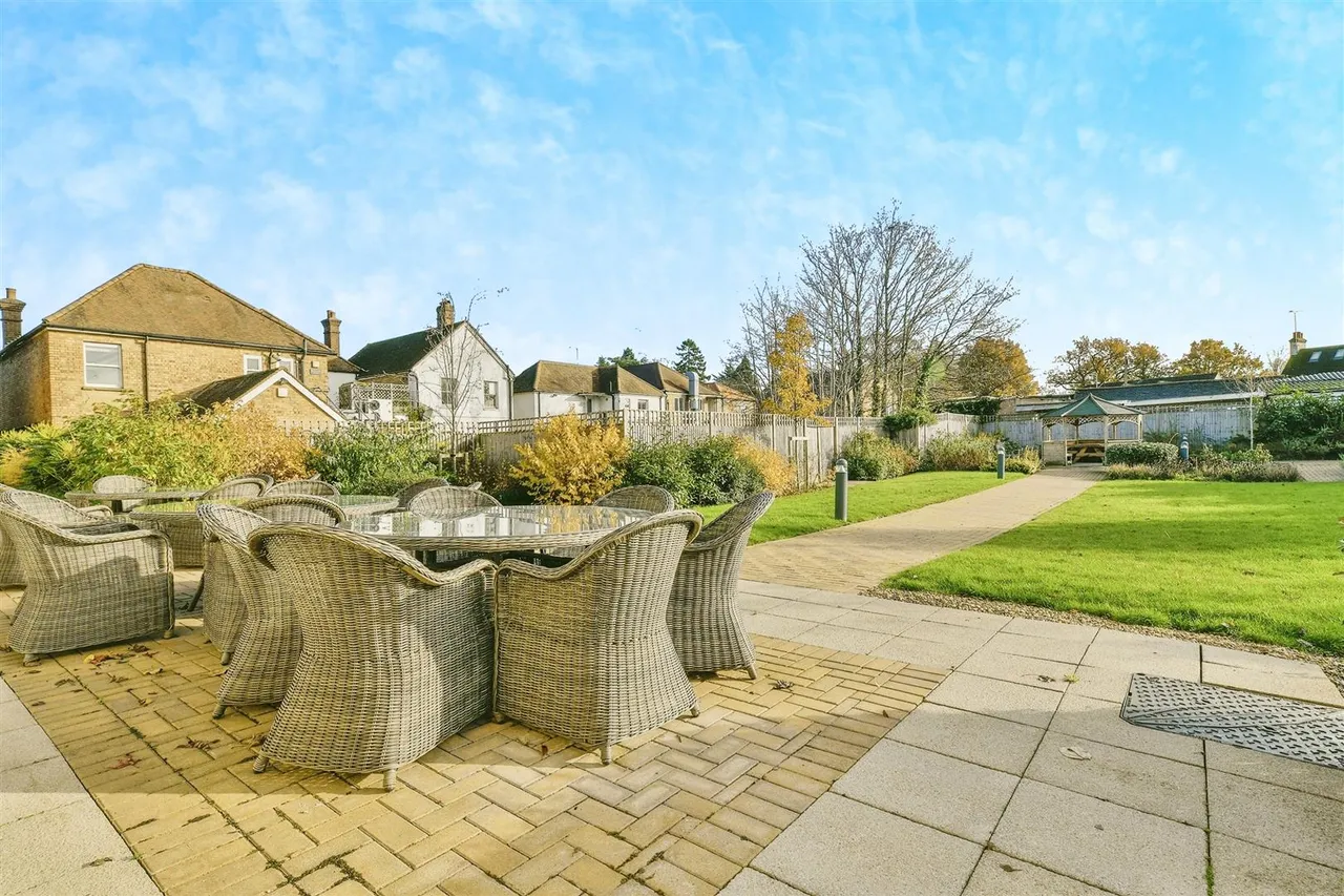 London Road, Knebworth, SG3, photo 18