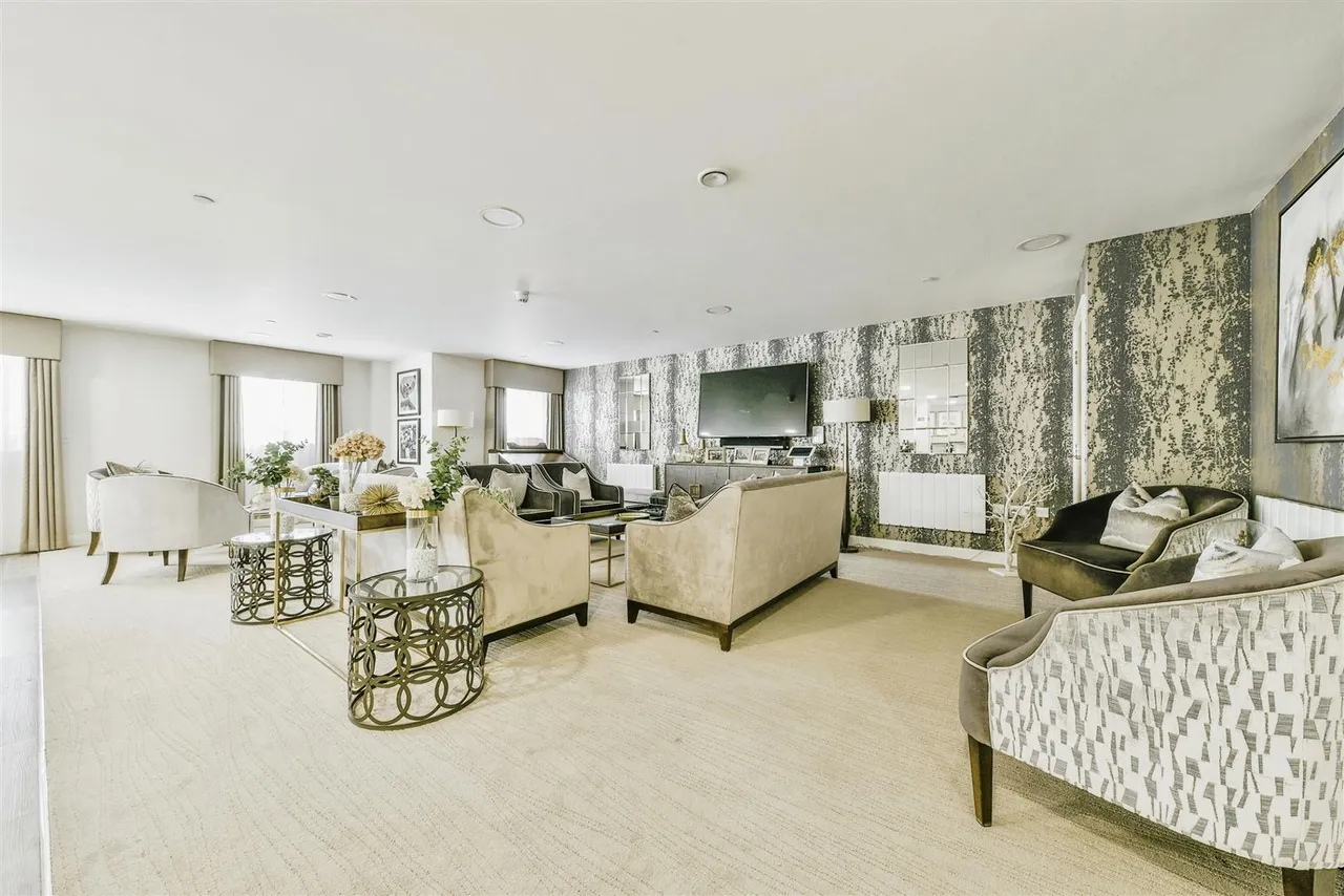 London Road, Knebworth, SG3, photo 27