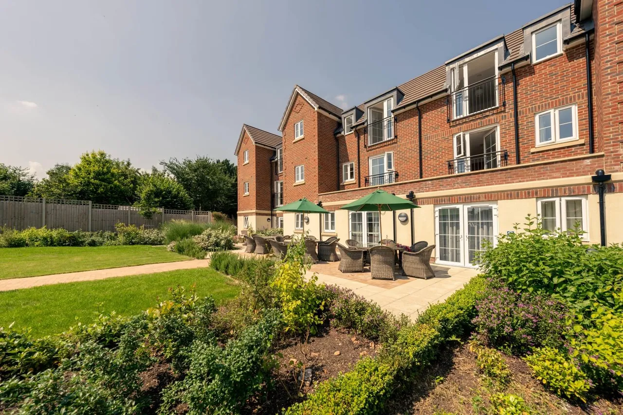 1 bed flat for sale, London Road, Knebworth, SG3