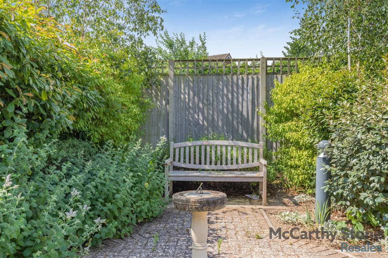 London Road, Knebworth, SG3, photo 21