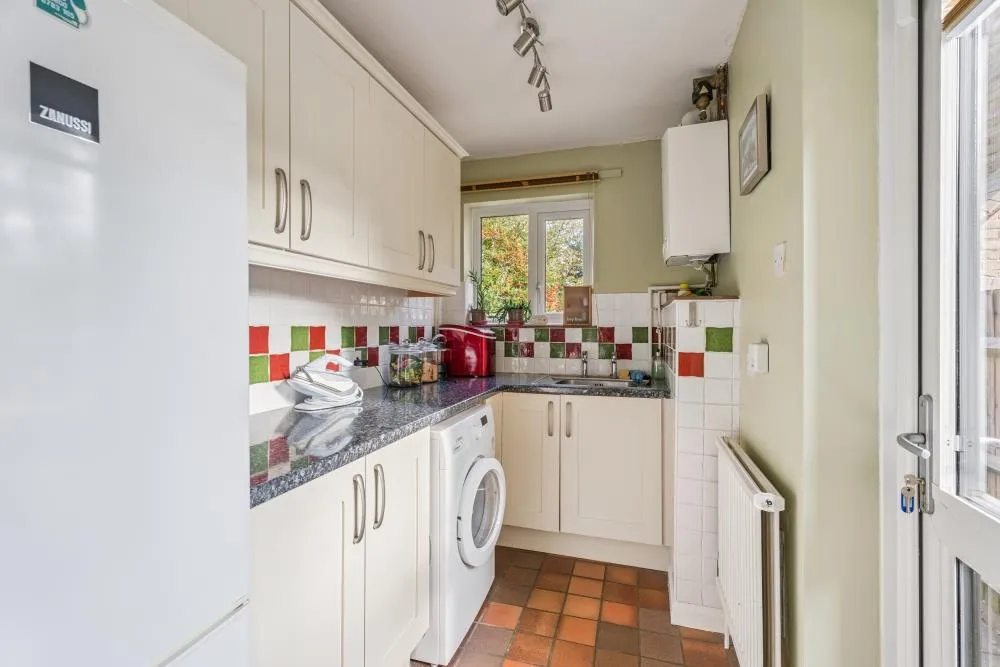 Solar Court, Great Linford, photo 10