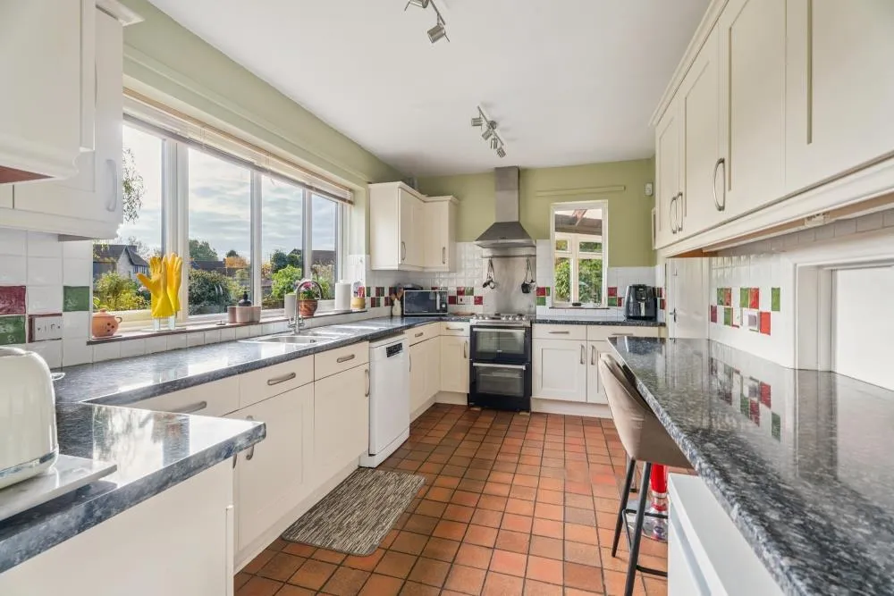 Solar Court, Great Linford, photo 5