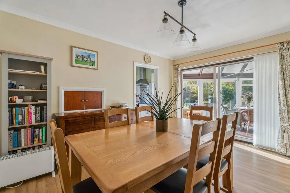 Solar Court, Great Linford, photo 6