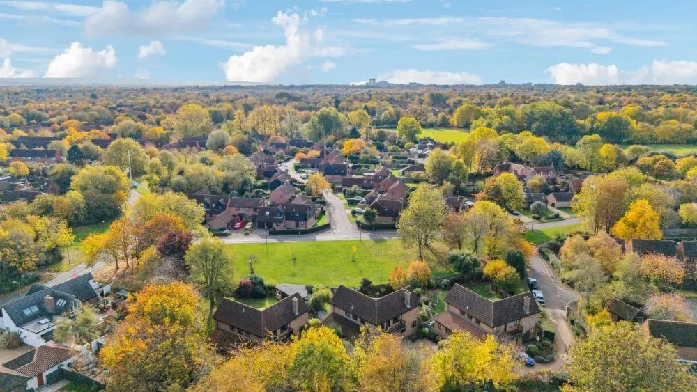 Solar Court, Great Linford, photo 29