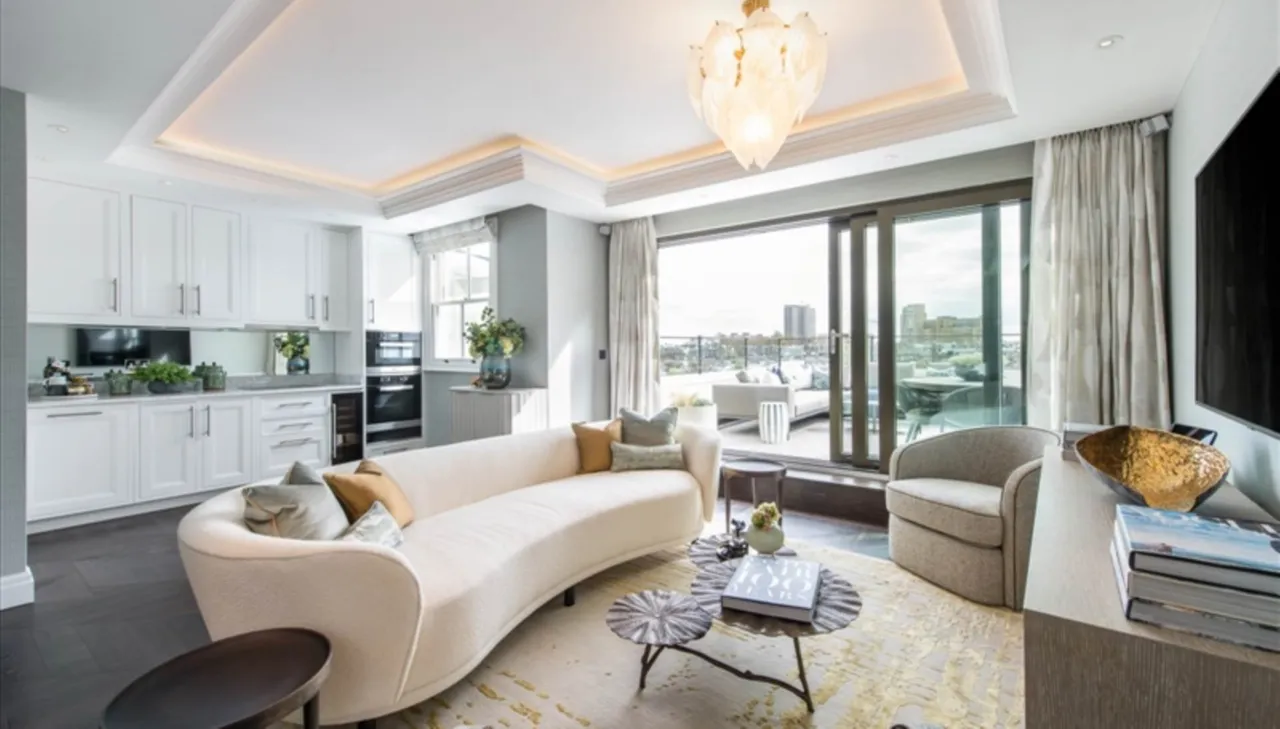 2 bed flat to rent, London, W8