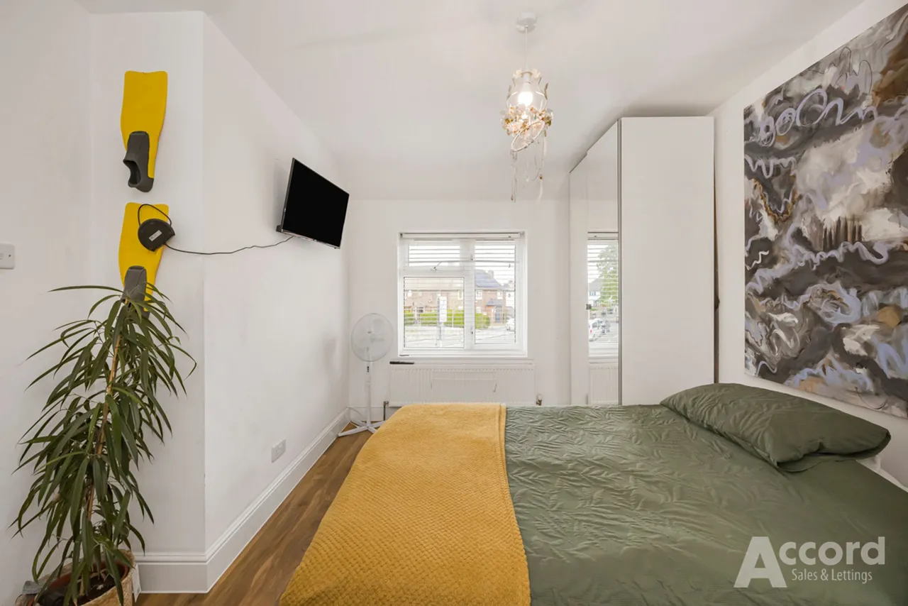 Hunters Hall Road, Dagenham, RM10, photo 9