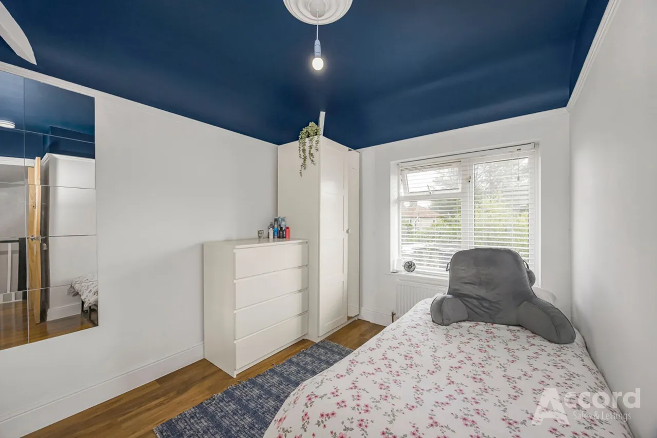 Hunters Hall Road, Dagenham, RM10, photo 11