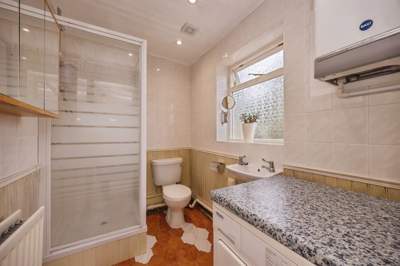 South Lane, Clanfield, PO8, photo 11