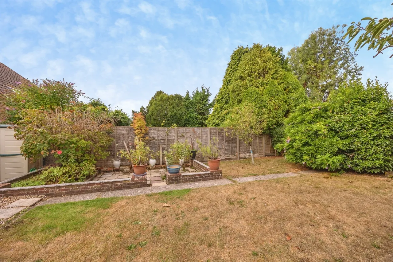 South Lane, Clanfield, PO8, photo 6