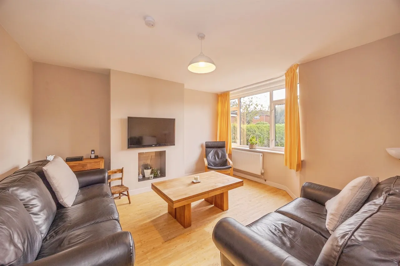 South Lane, Clanfield, PO8, photo 2