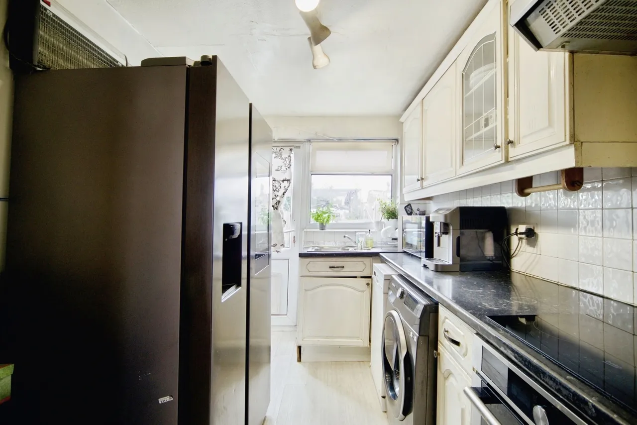 Marston Avenue, Dagenham, RM10, photo 46