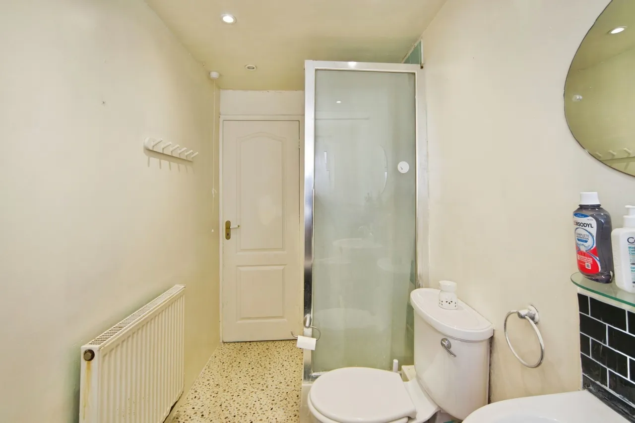Marston Avenue, Dagenham, RM10, photo 44