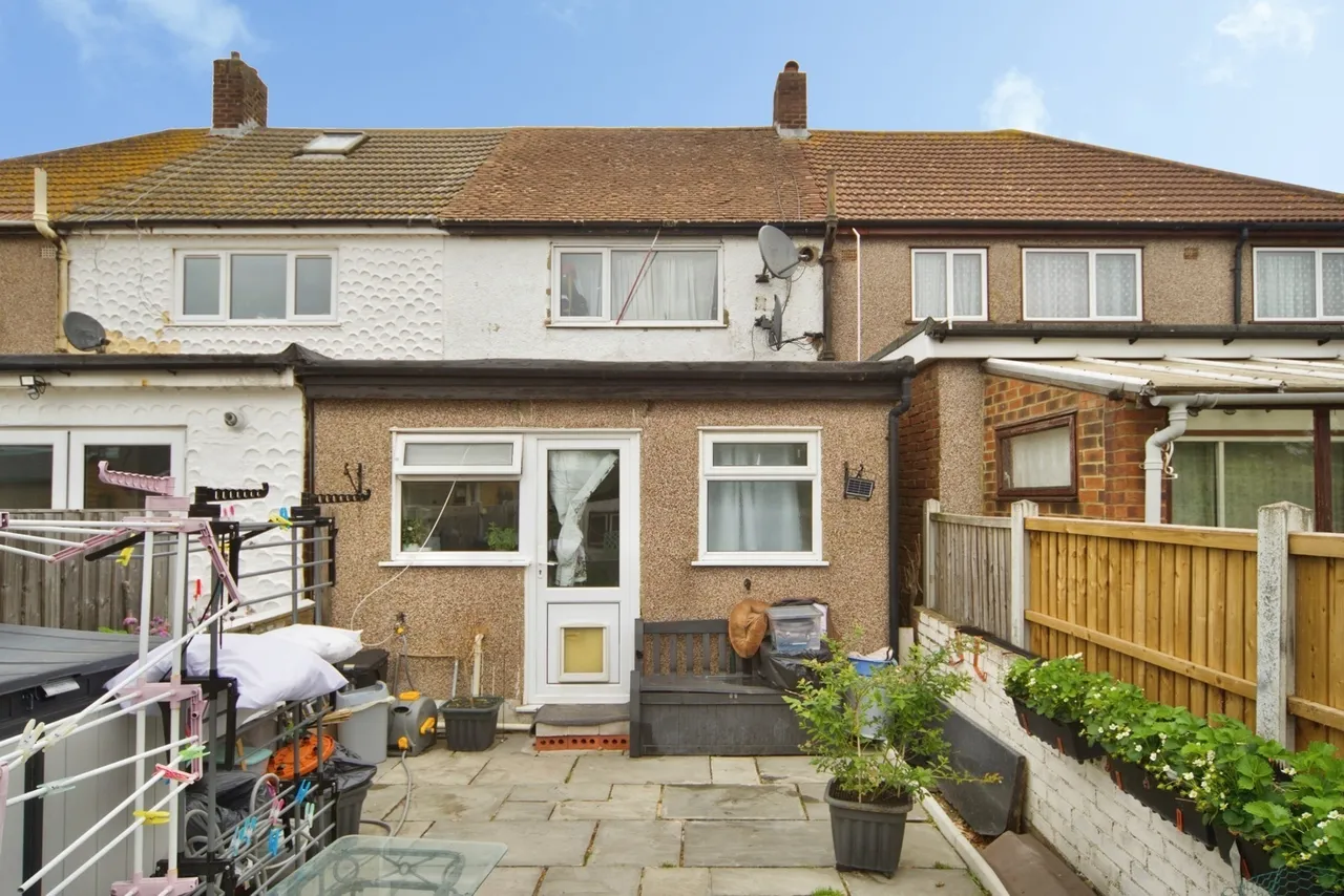 Marston Avenue, Dagenham, RM10, photo 40