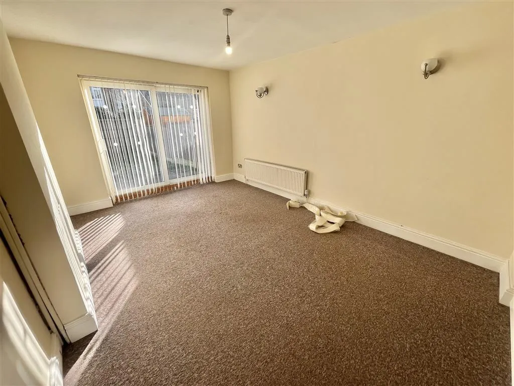 Bramcote Lane, Nottingham, NG8, photo 7