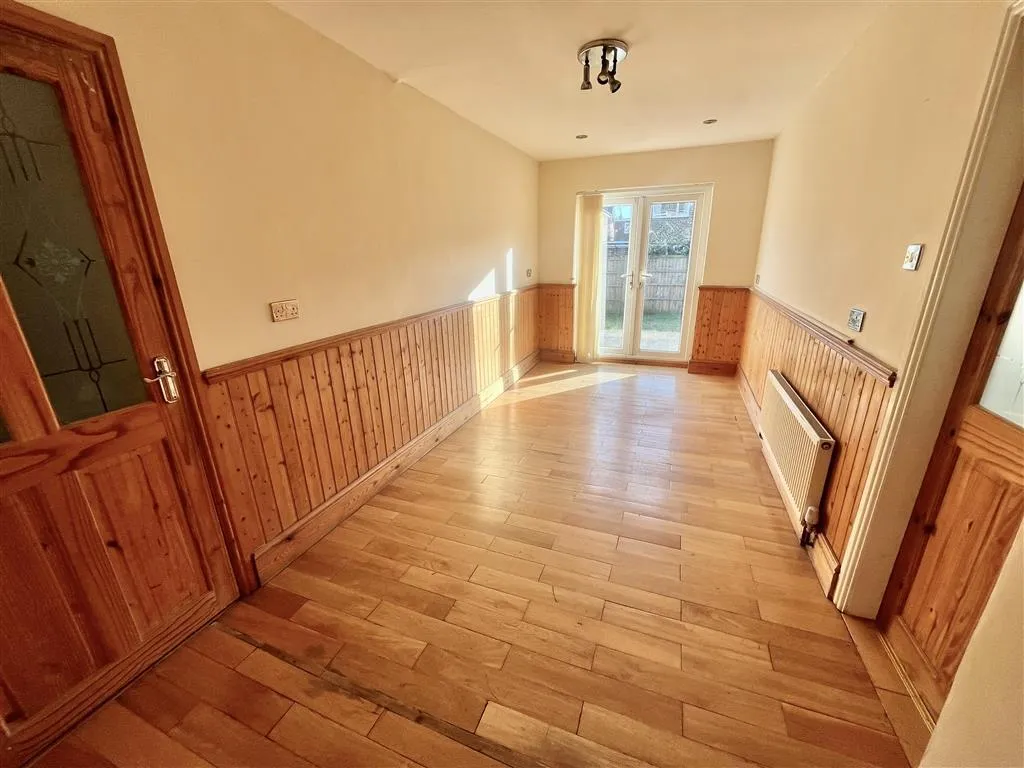 Bramcote Lane, Nottingham, NG8, photo 5