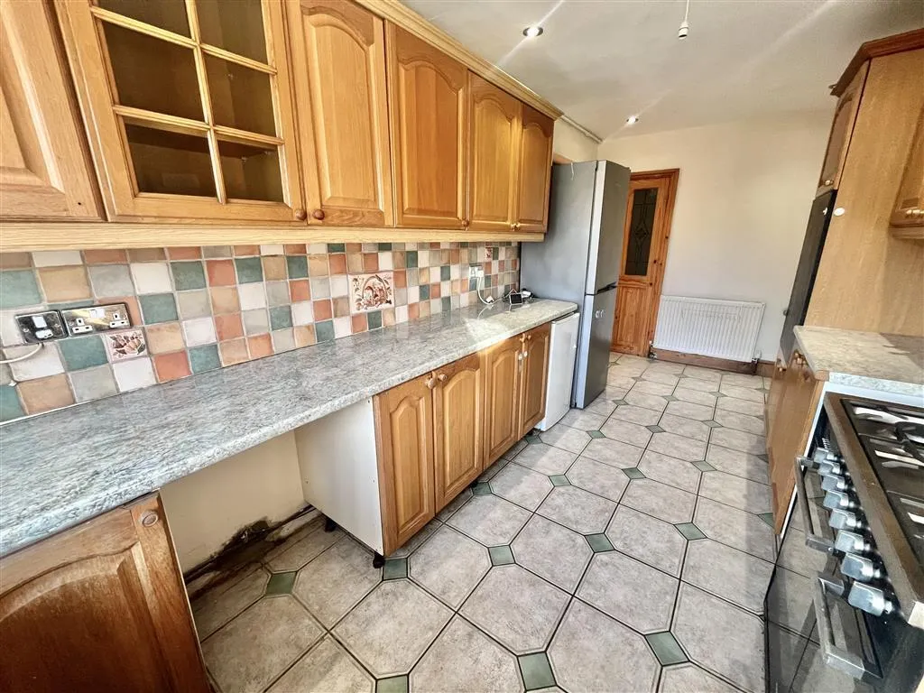 Bramcote Lane, Nottingham, NG8, photo 2