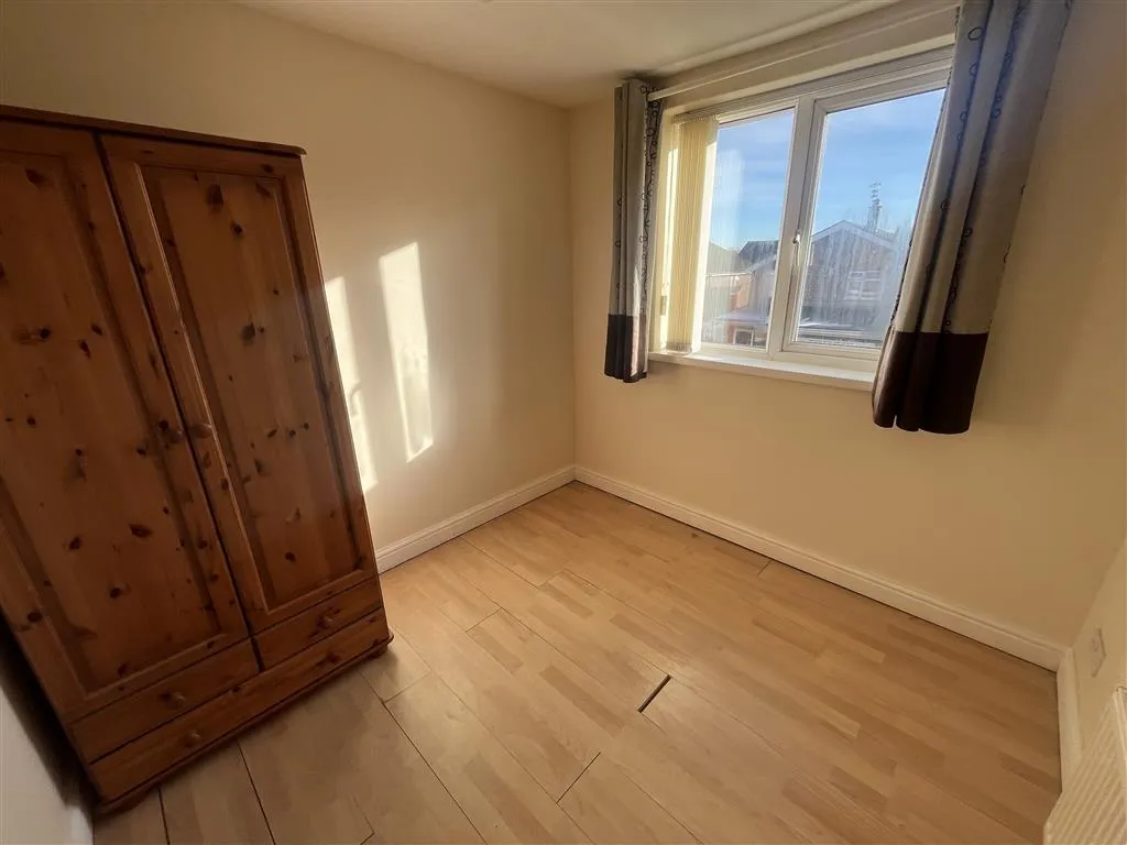Bramcote Lane, Nottingham, NG8, photo 14