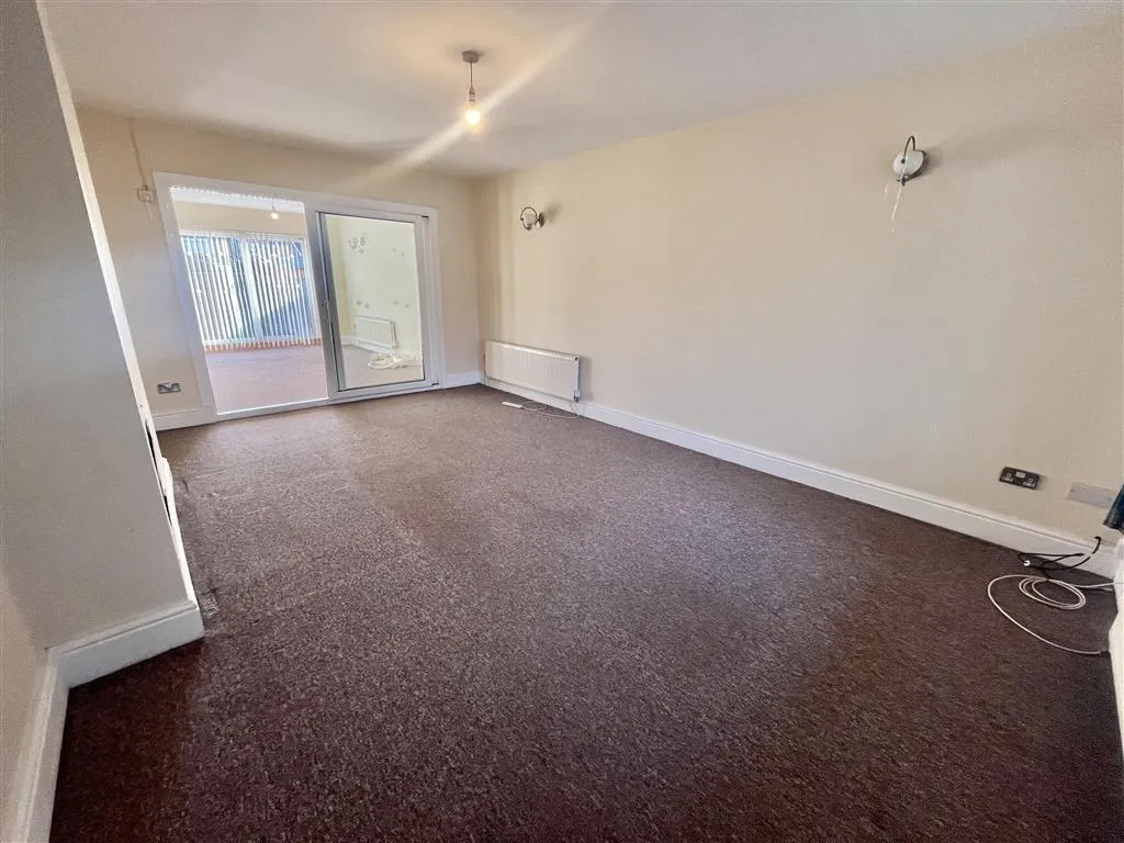 Bramcote Lane, Nottingham, NG8, photo 6