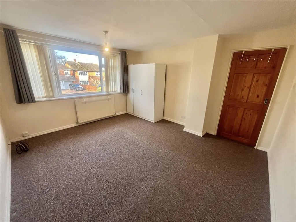 Bramcote Lane, Nottingham, NG8, photo 11