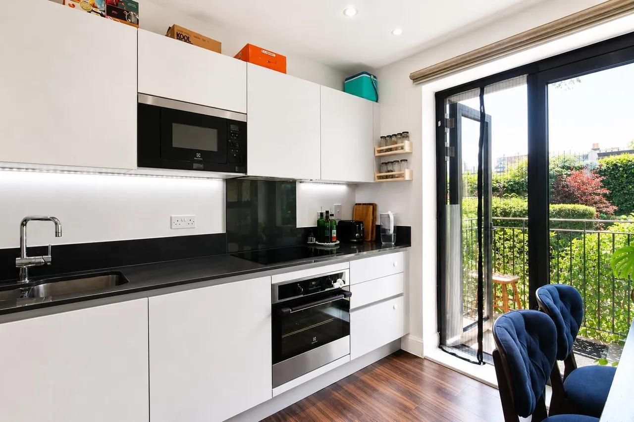 Westleigh Avenue, Putney, SW15, photo 4