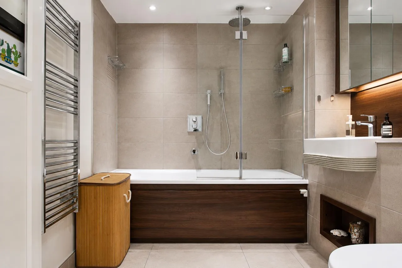 Westleigh Avenue, Putney, SW15, photo 8