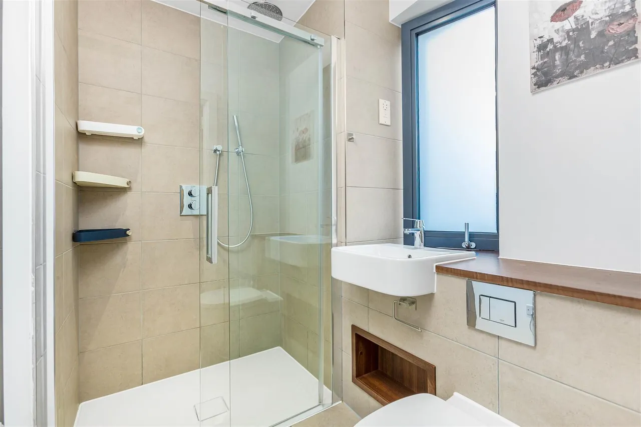 Westleigh Avenue, Putney, SW15, photo 9