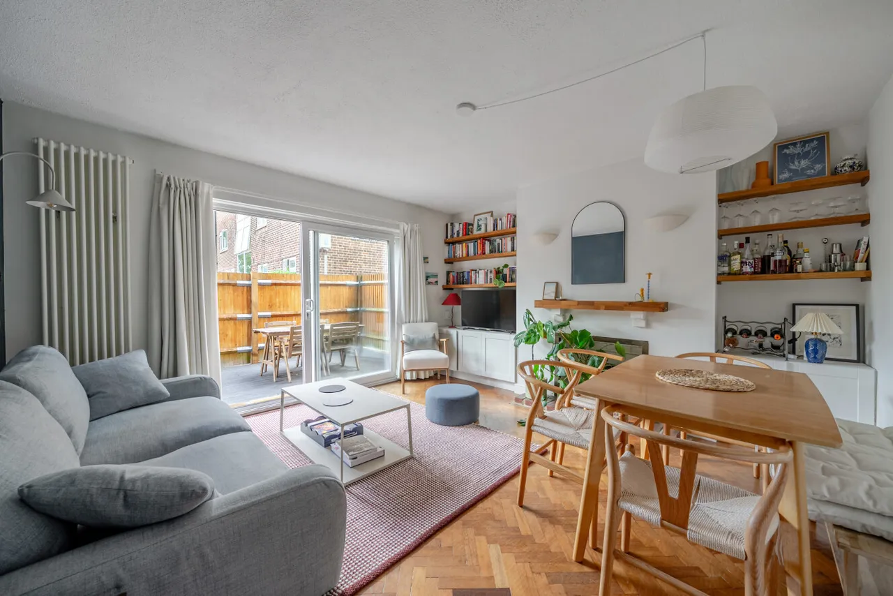 3 bed flat for sale — Elmworth Grove, West Dulwich, London, SE21
