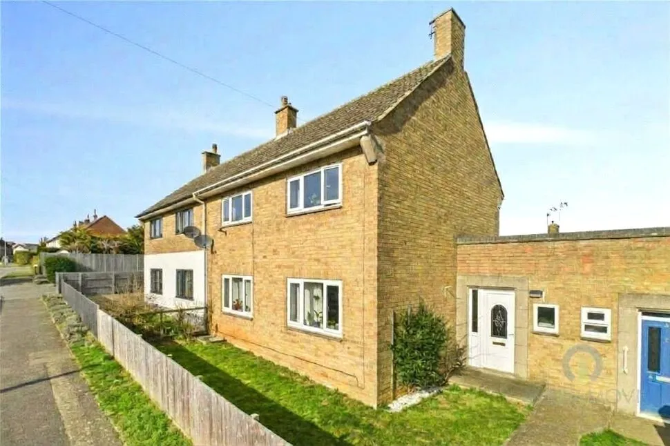 3 bed house to rent, Manor Road, Rothwell, NN14