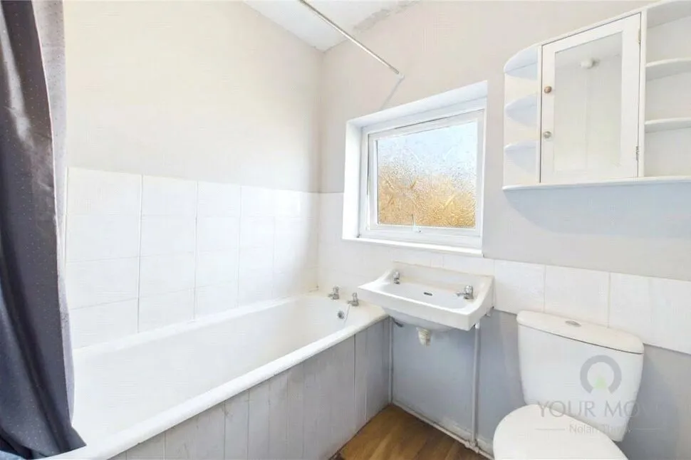 Manor Road, Rothwell, NN14, photo 12