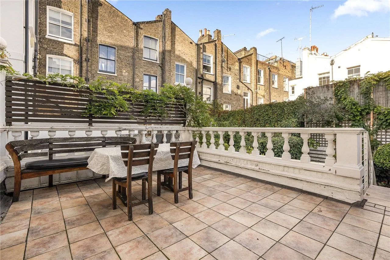 Kensington Park Road, London, W11, photo 13