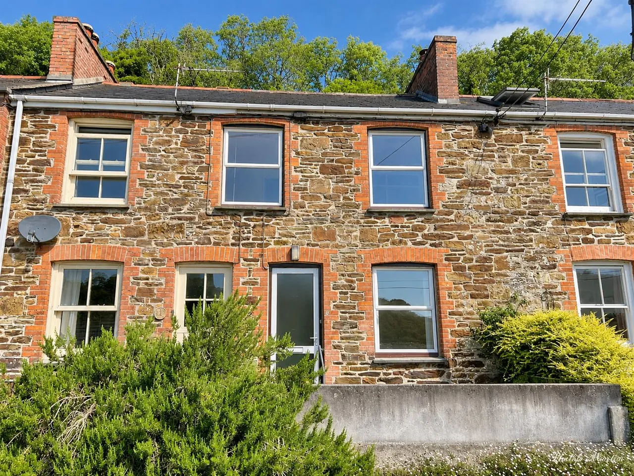 2 bed house for sale, Scobles Terrace, Malpas