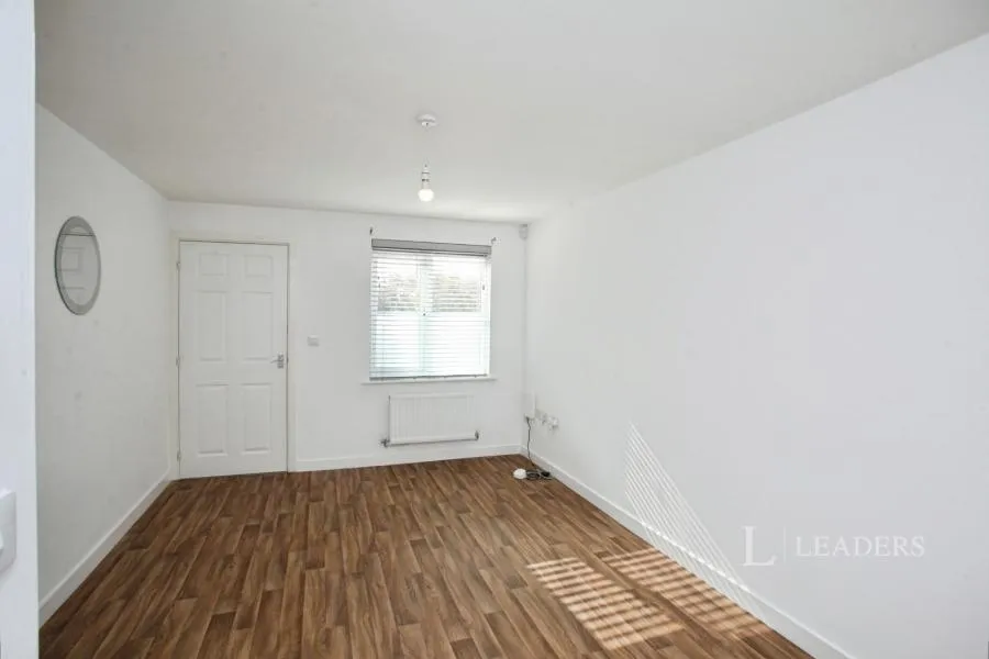 Kenneth Bradshaw Close, Coventry, CV2, photo 2