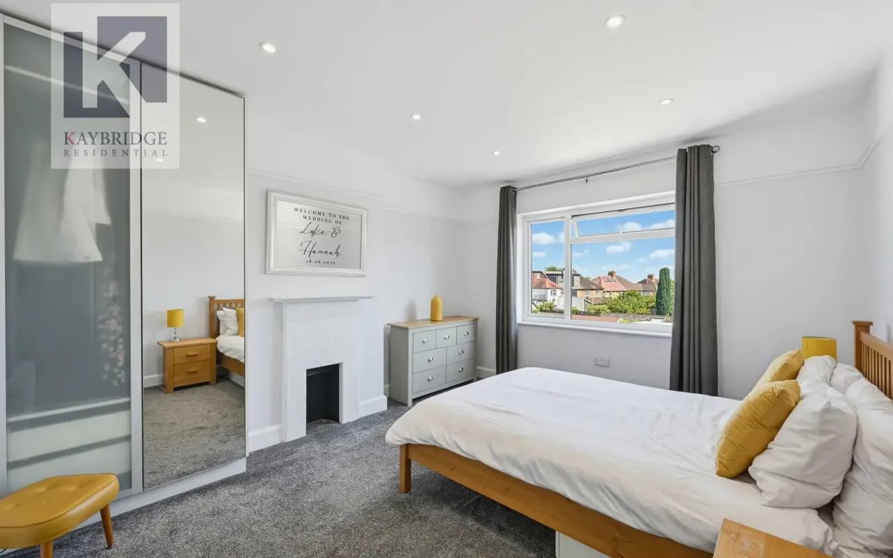 Wickham Avenue, Cheam, SM3, photo 16