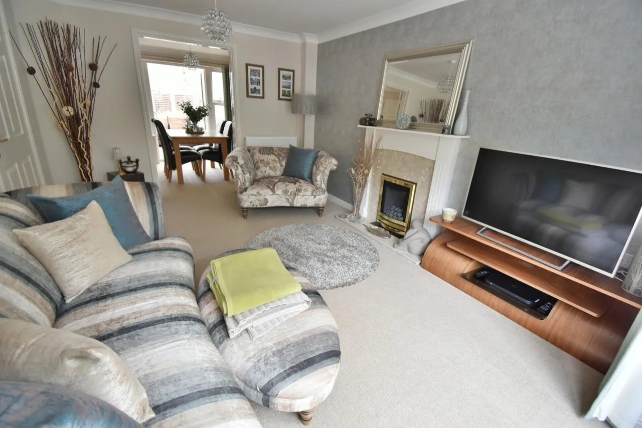 Wollaton Road, BH22, photo 7