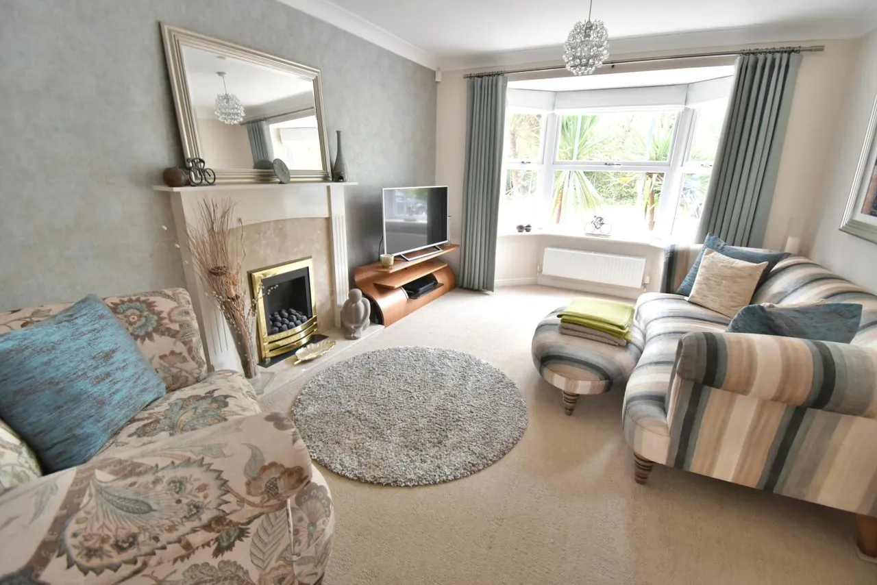 Wollaton Road, BH22, photo 6