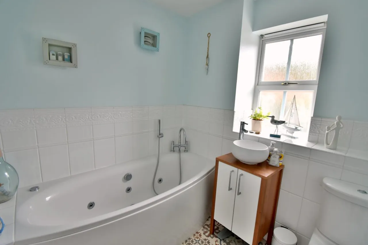 Wollaton Road, BH22, photo 20