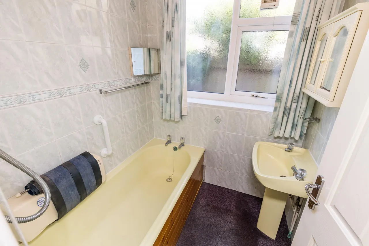 Greenville Avenue, Deeside, CH5, photo 18