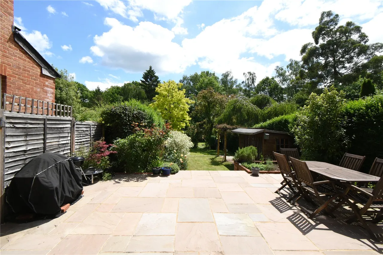 London Road, Hook, Hampshire, RG27 9NH, photo 4