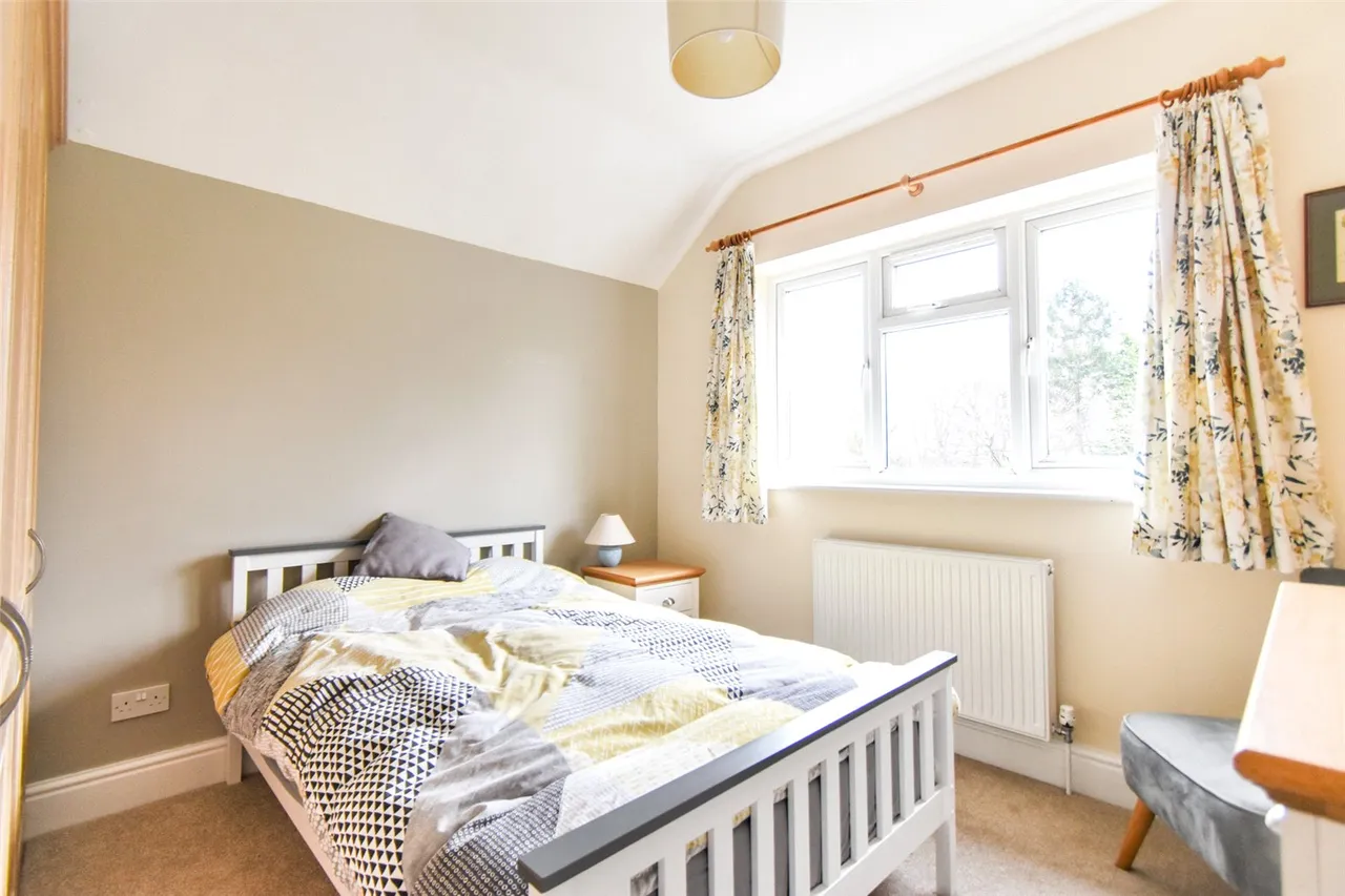 London Road, Hook, Hampshire, RG27 9NH, photo 11