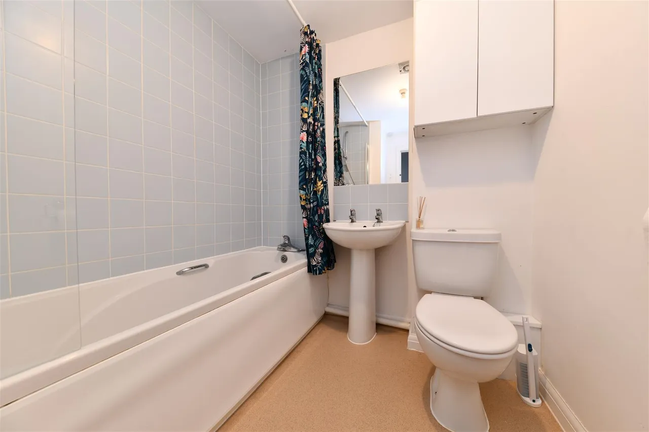 Nevis Road, Stevenage, Herts, SG1 6GJ, photo 8