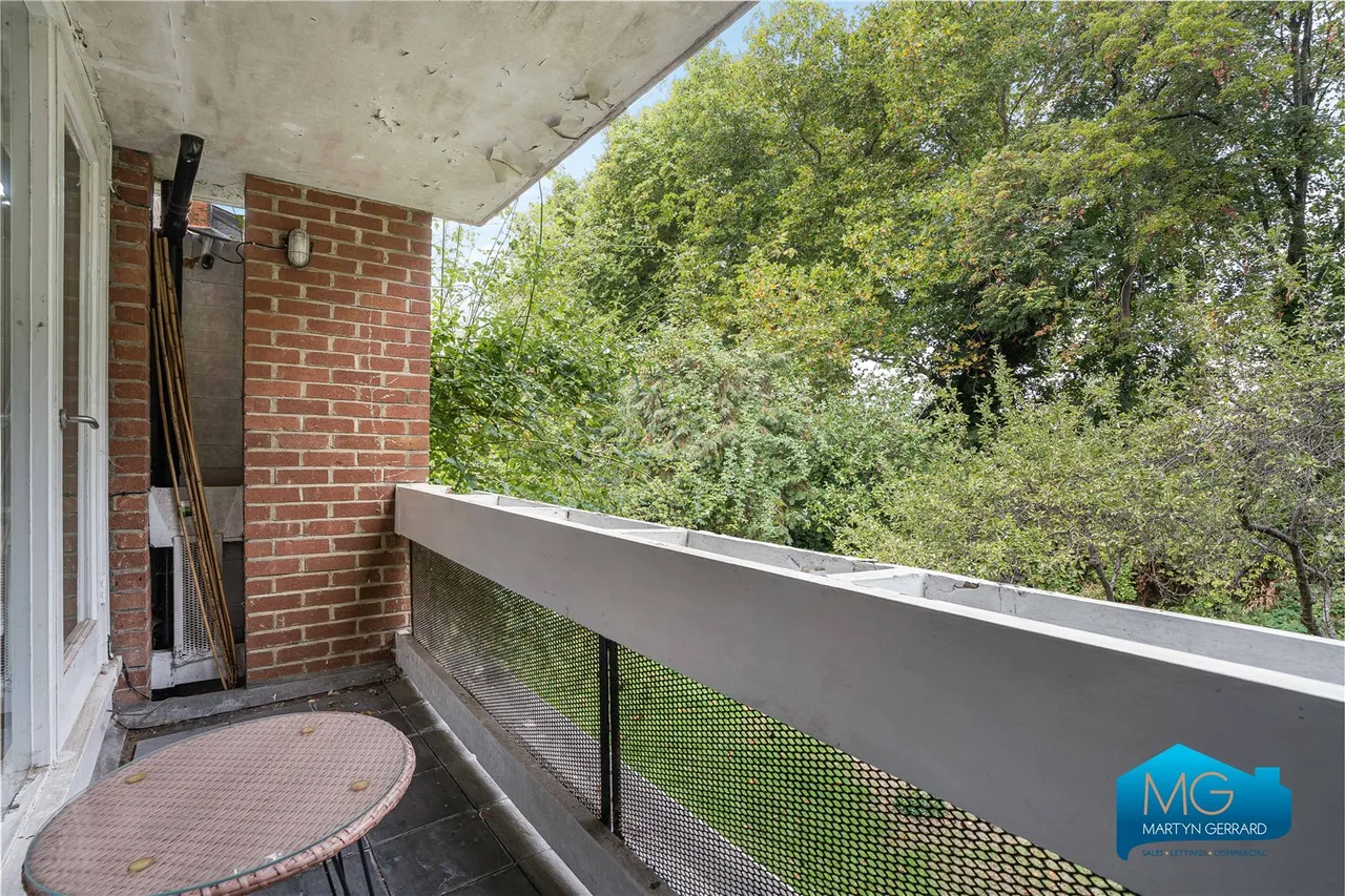 Haslemere Road, London, N8, photo 11