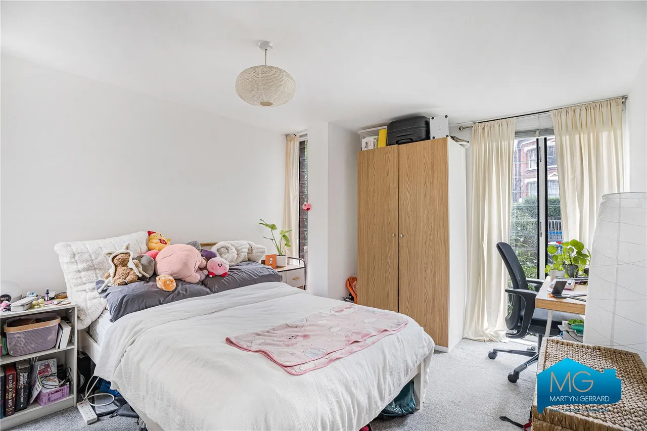 Haslemere Road, London, N8, photo 4